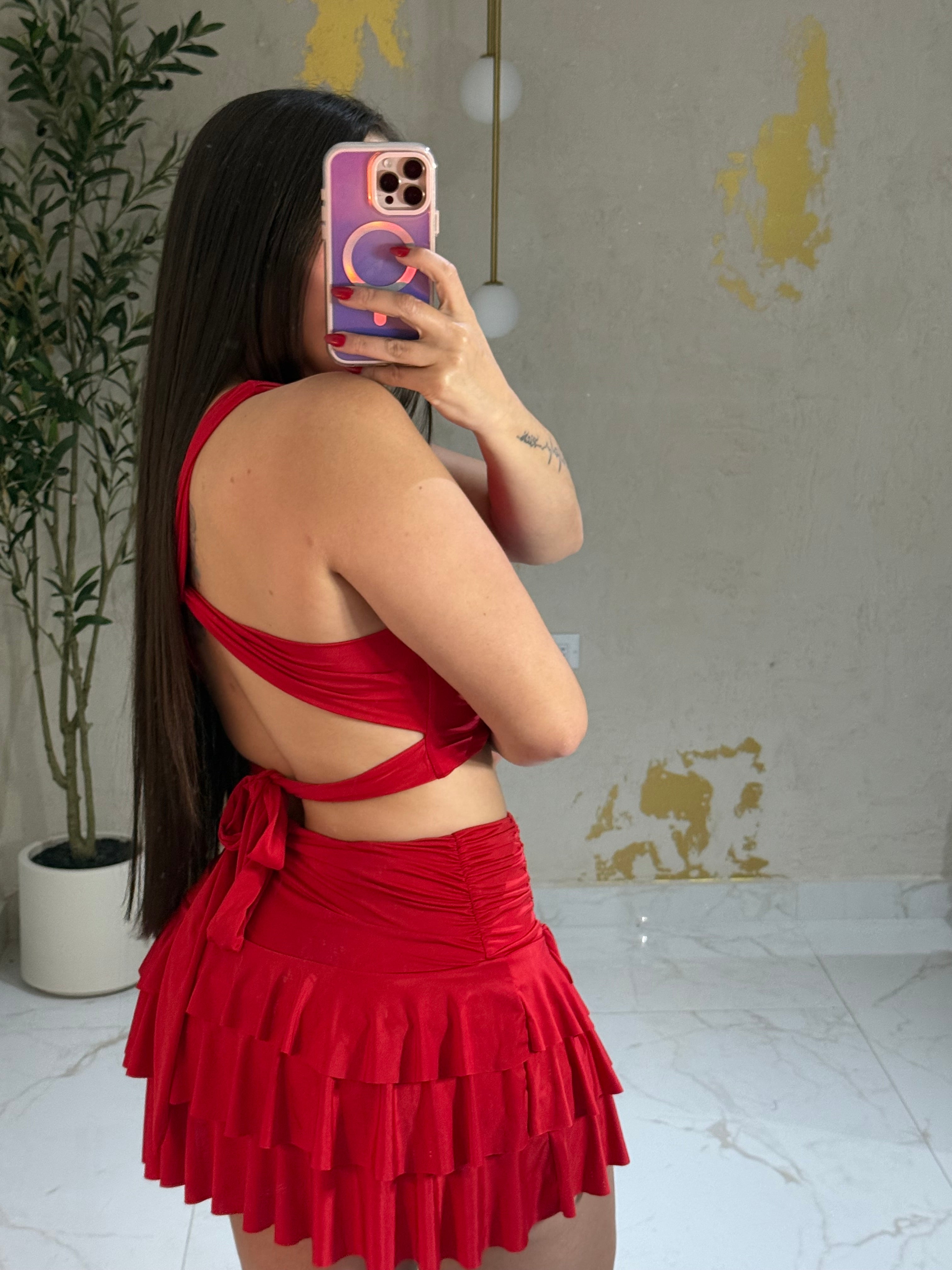 Fire skirt set tiene pantalon