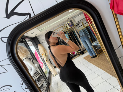 Basic Jumpsuit espalda abierta