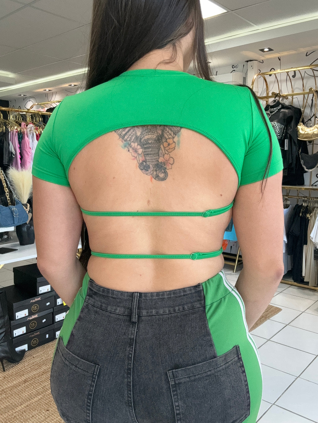 Top básico verde