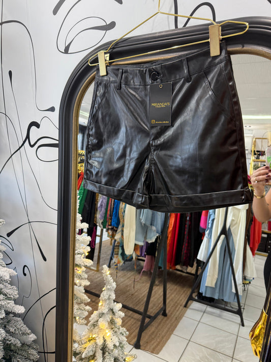 Leather corto