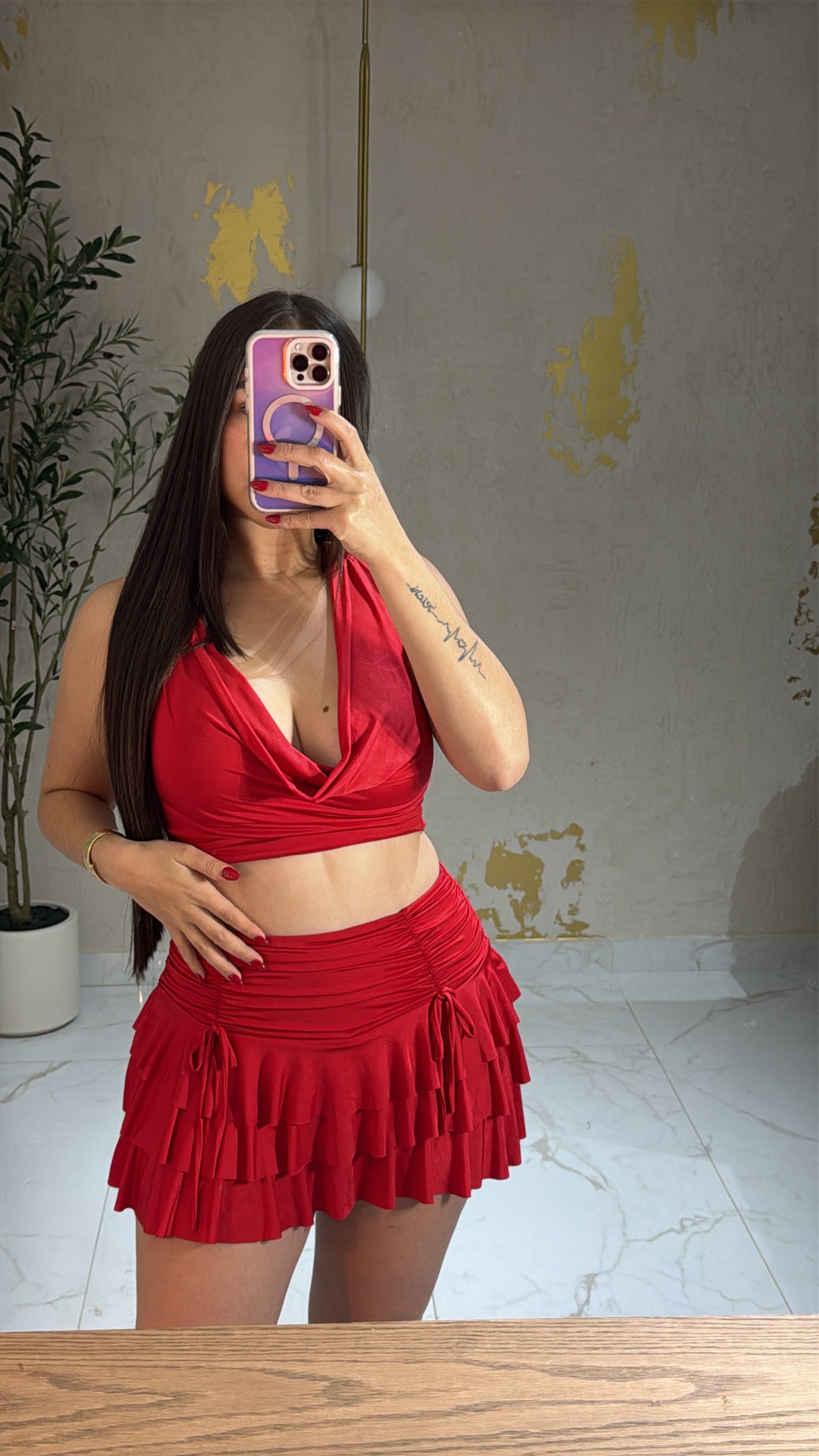 Fire skirt set tiene pantalon