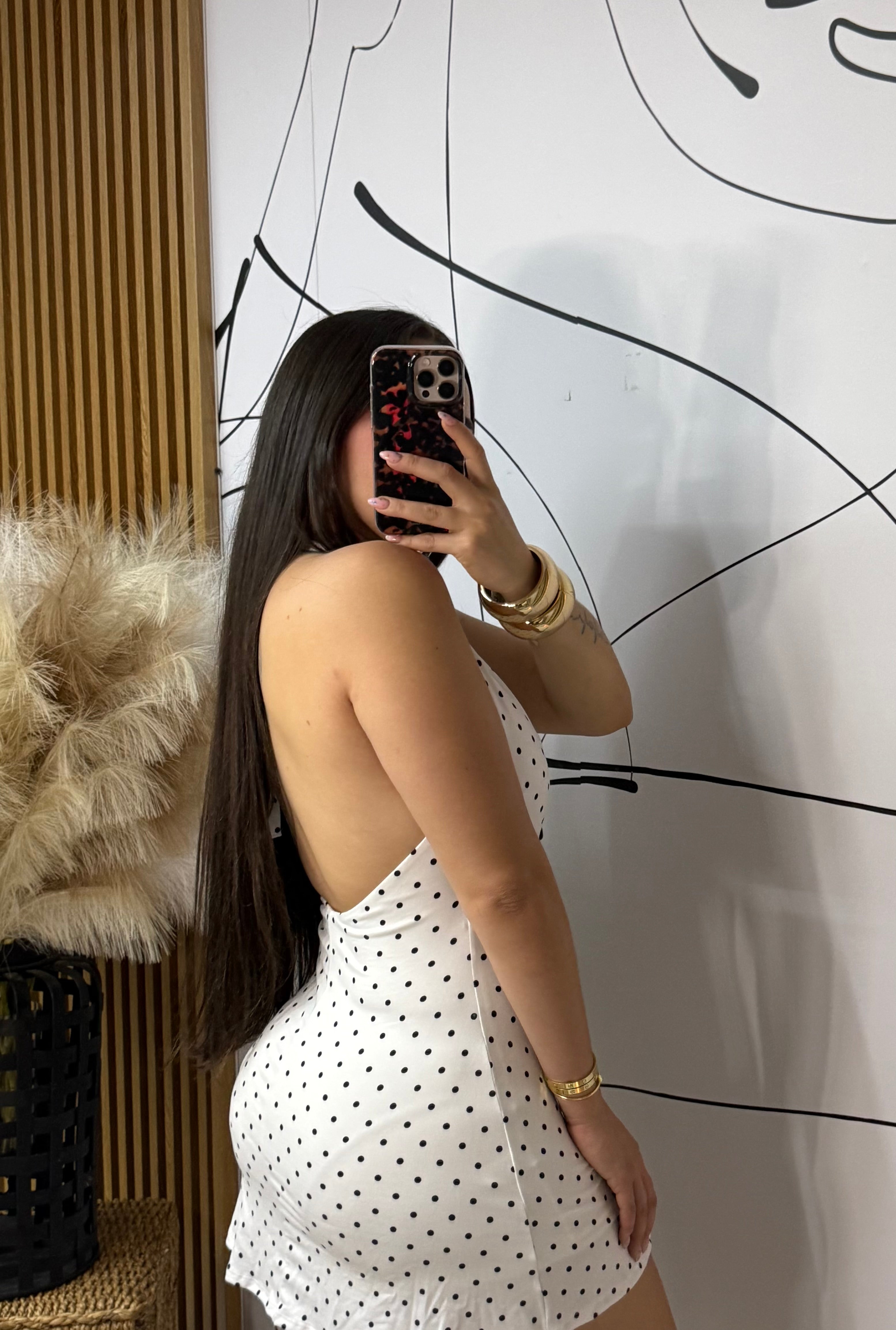 Polka dress tiene pantalon