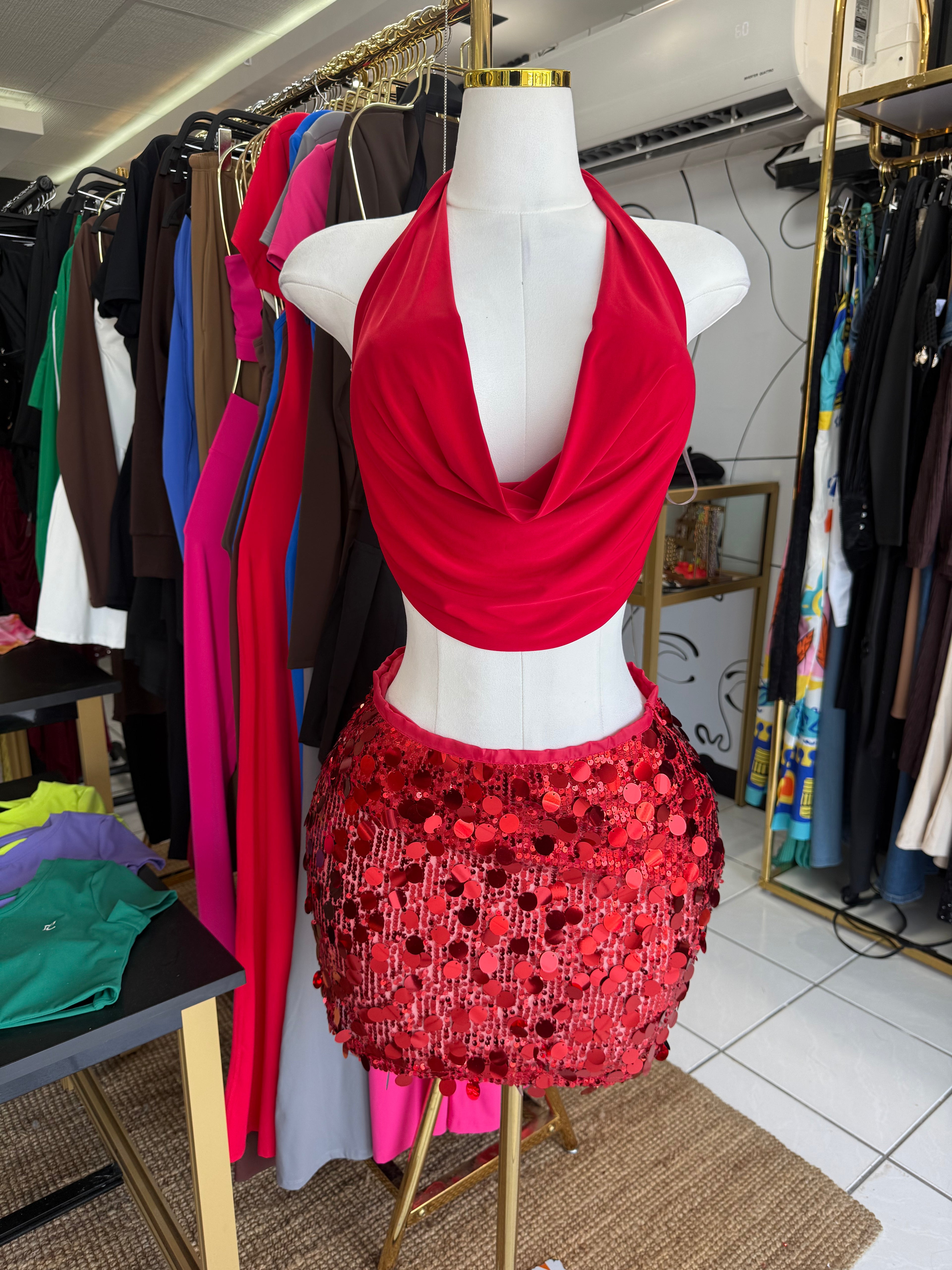 Skirt rojo (No tiene strech)