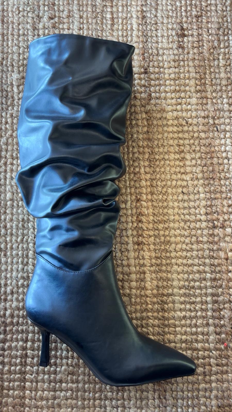 Black bots arrugadas